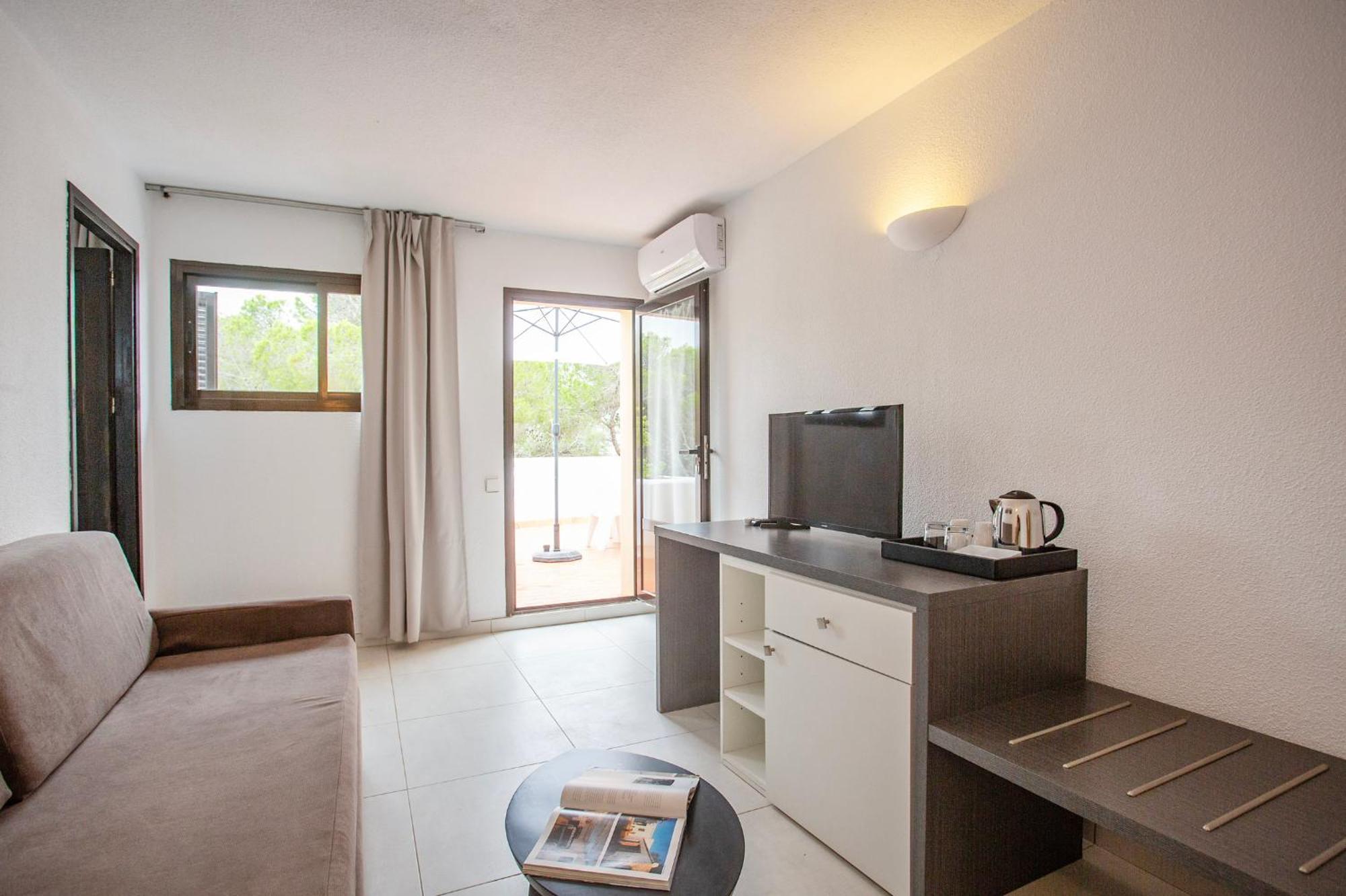 Hotel Club Cala Azul Cala Llenya Zimmer foto
