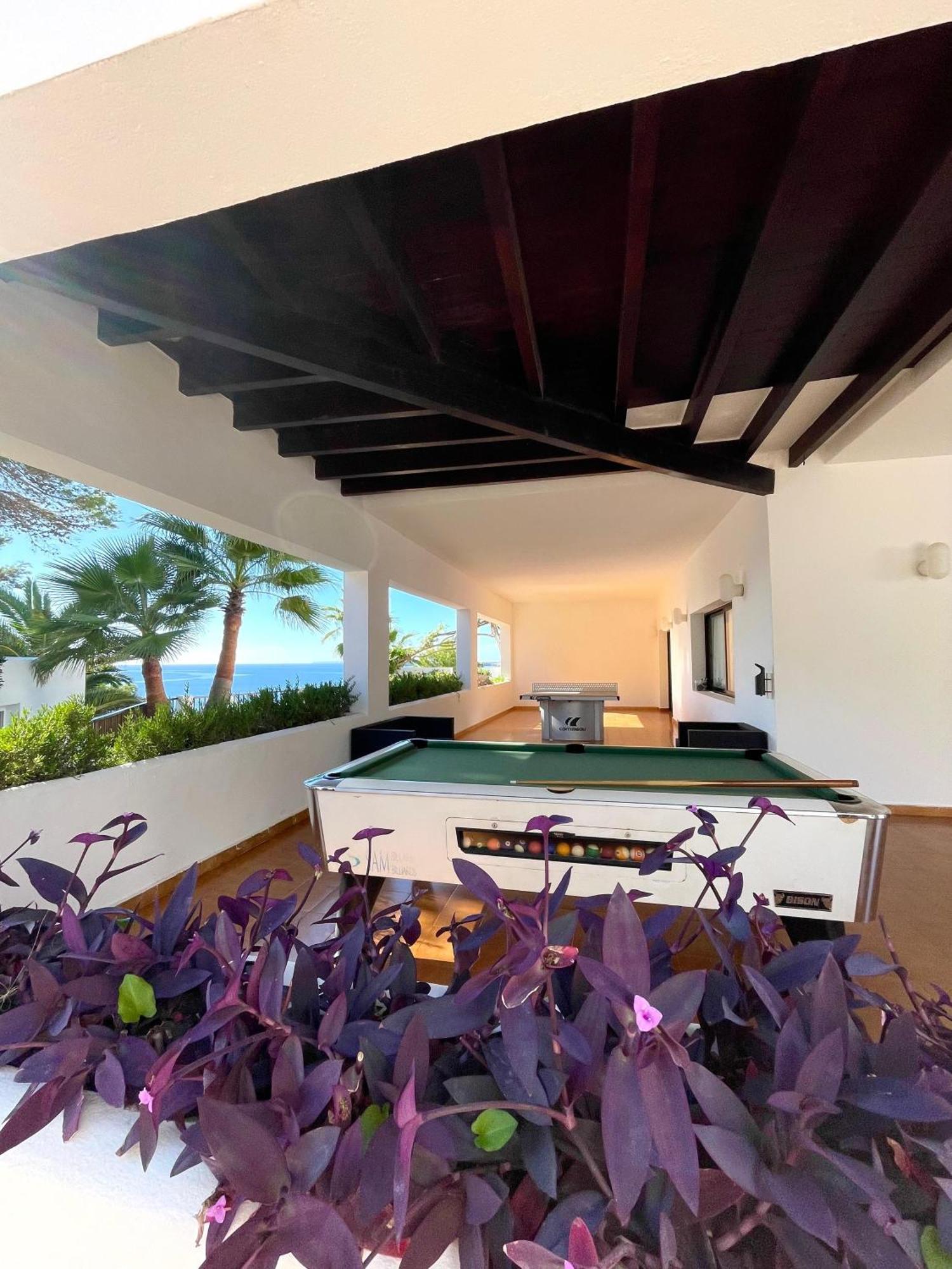 Hotel Club Cala Azul Cala Llenya Exterior foto
