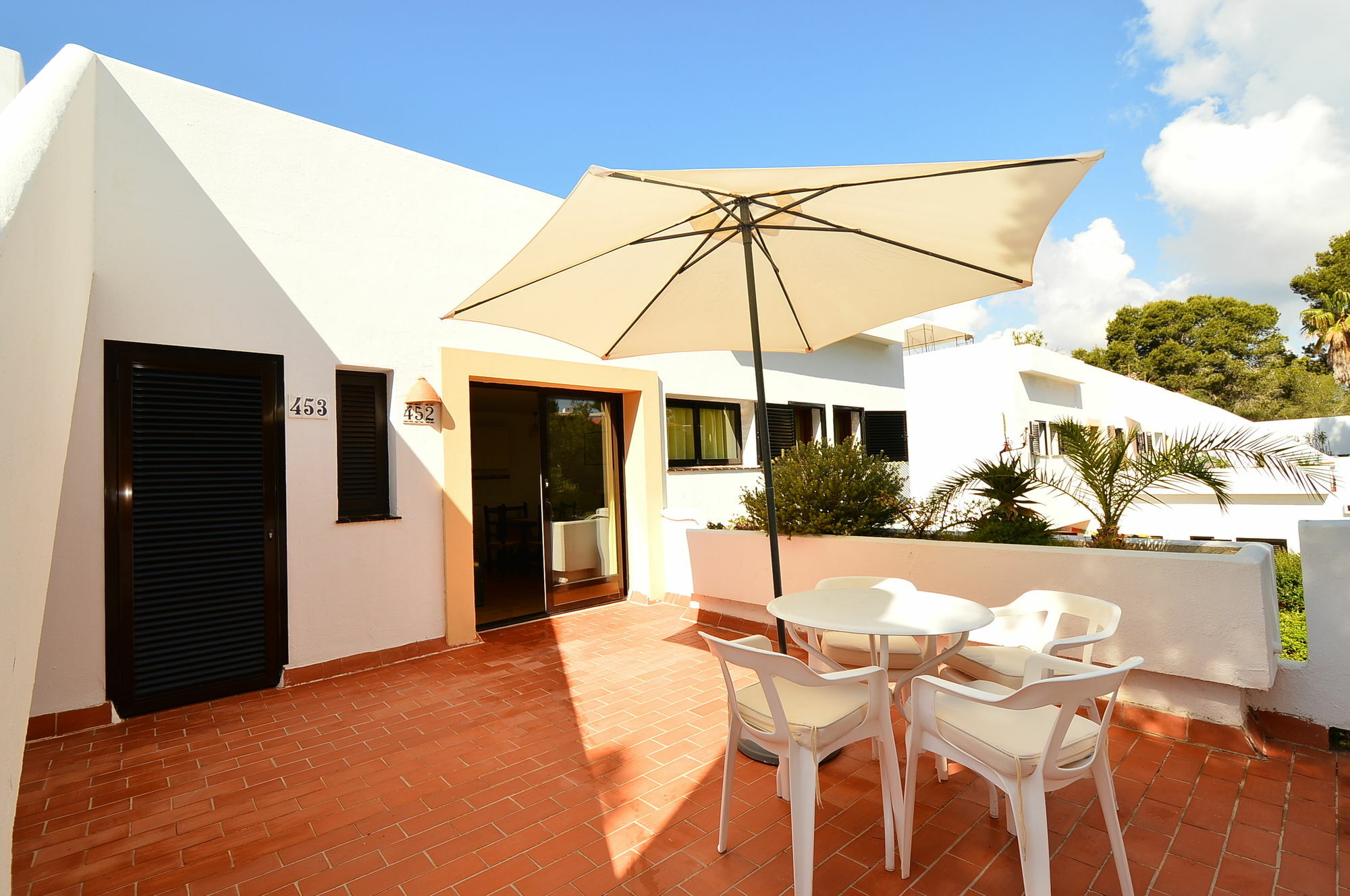 Hotel Club Cala Azul Cala Llenya Exterior foto