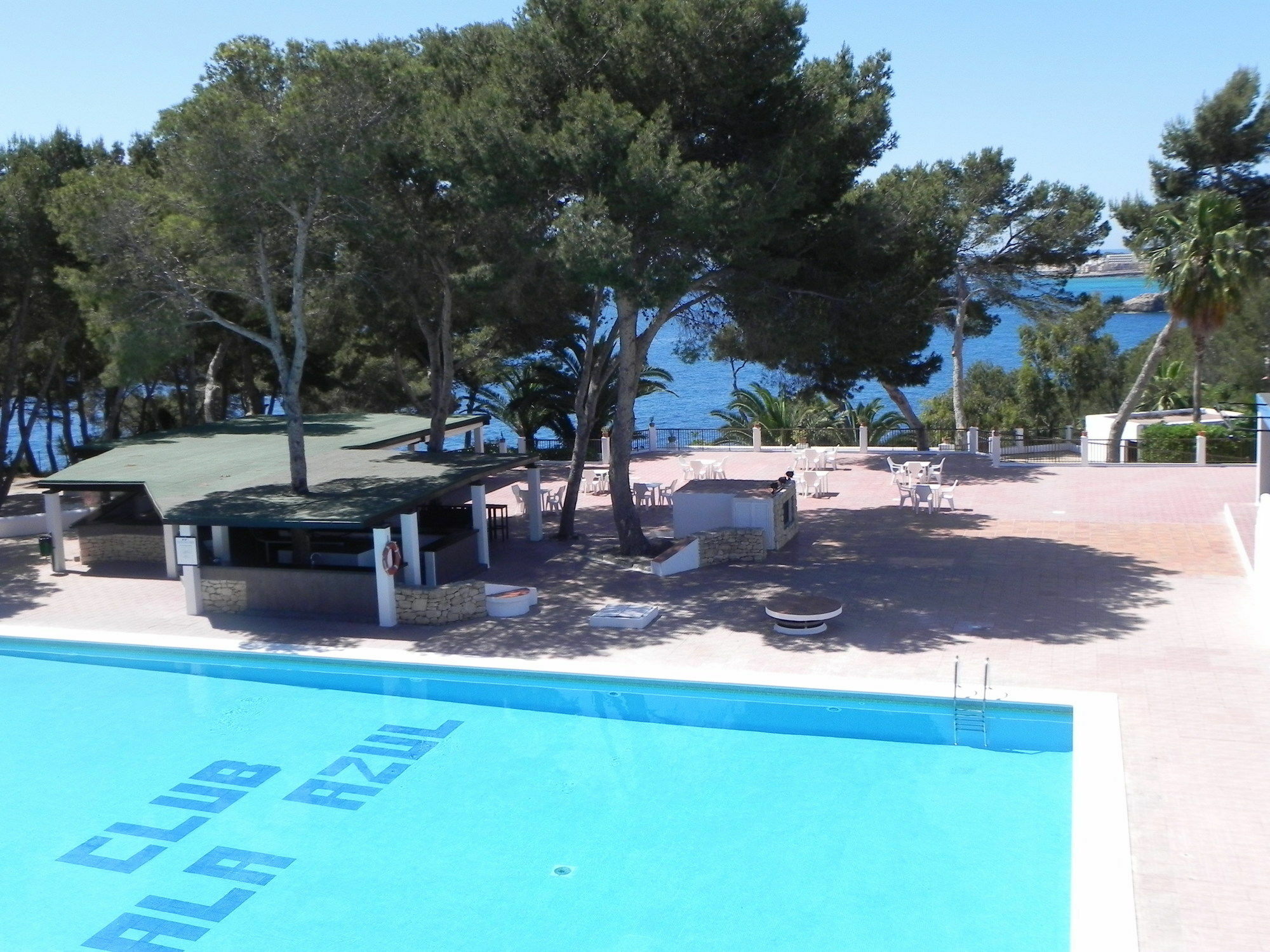 Hotel Club Cala Azul Cala Llenya Exterior foto